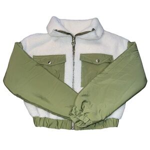 FUZZY sherpa cropped jacket. Green.